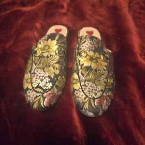 Authentic Gucci Mules size 39 (8.5)